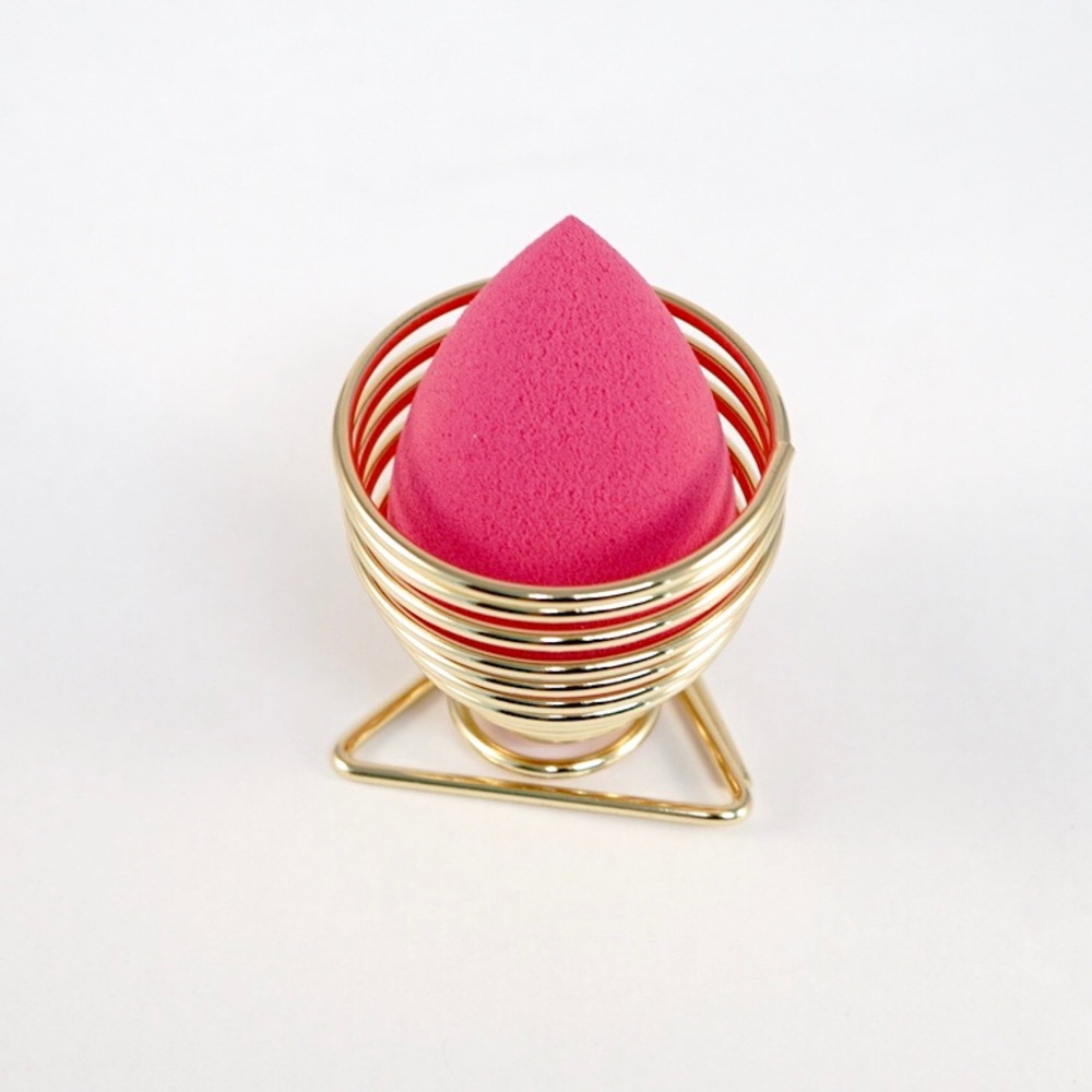 Makeup Sponge Storage, Holding, or Drying Rack - Picture 2 of 6